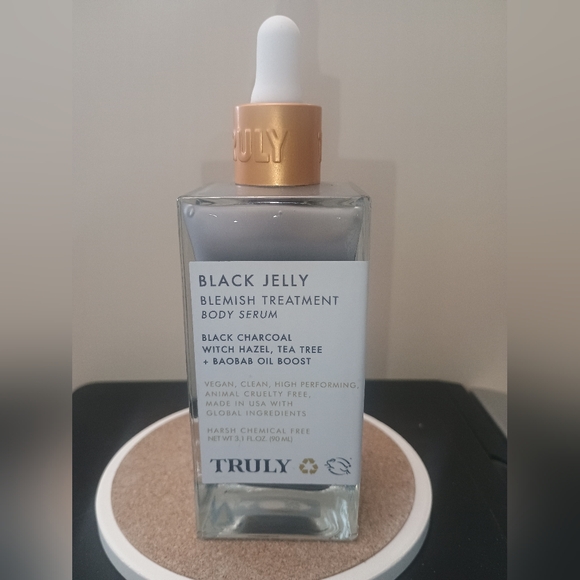 TRULY Other - Truly Black Jelly Blemish Treatment Body Serum
